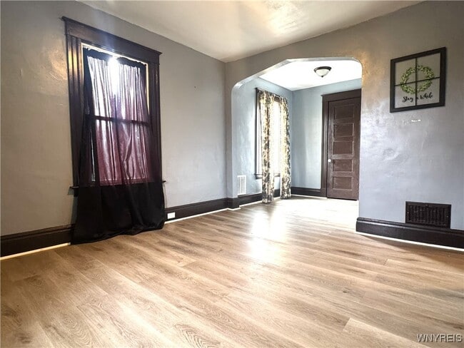 Photo - 1970 Whitney Ave