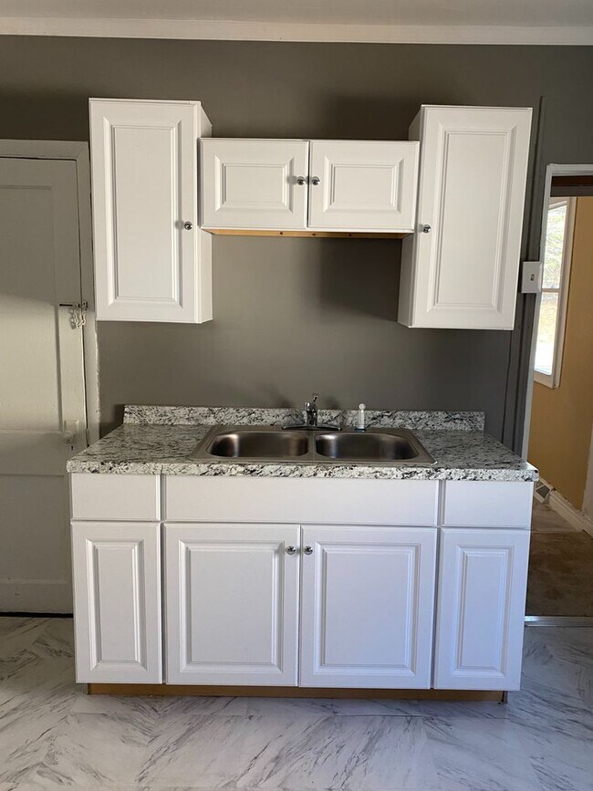 Photo - Single Family Home, Valley View School District, Gas heat, Private off Street Parking