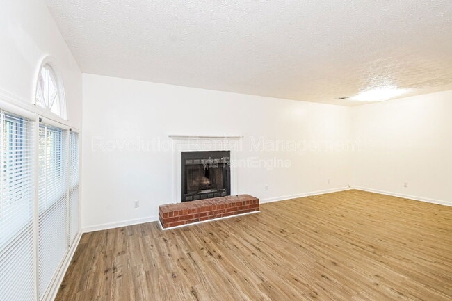 Photo - 1301 Sweet Pine Dr