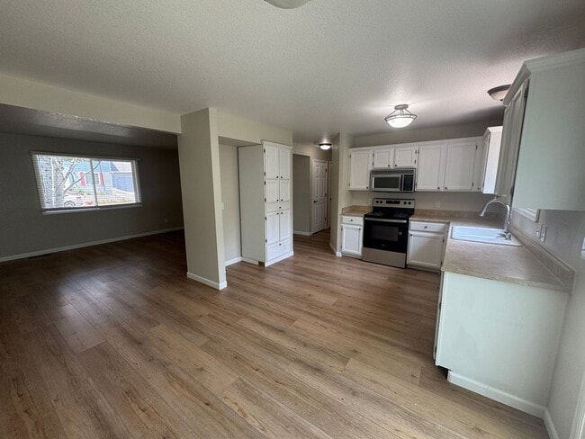 Photo - 3 Bed 2 Bath Home in central Fort Collins