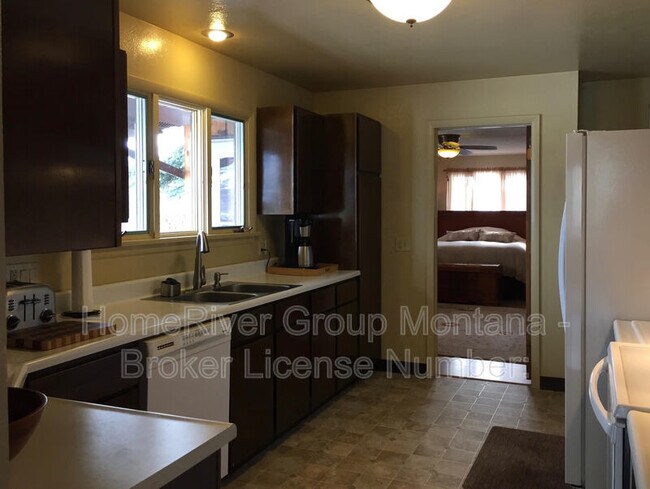 Photo - 21800 Jones Rd