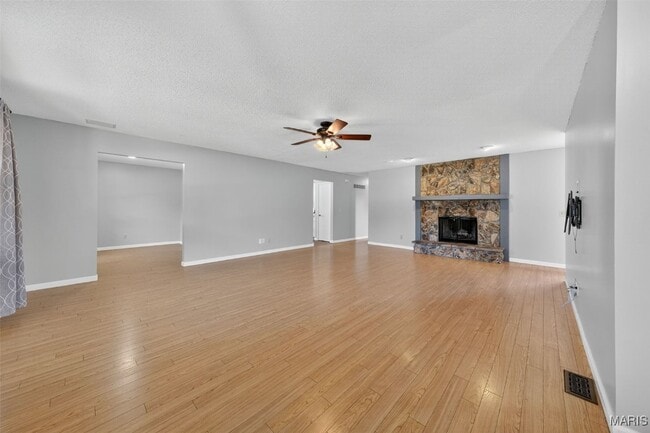 Photo - 3909 Golden Hills Dr