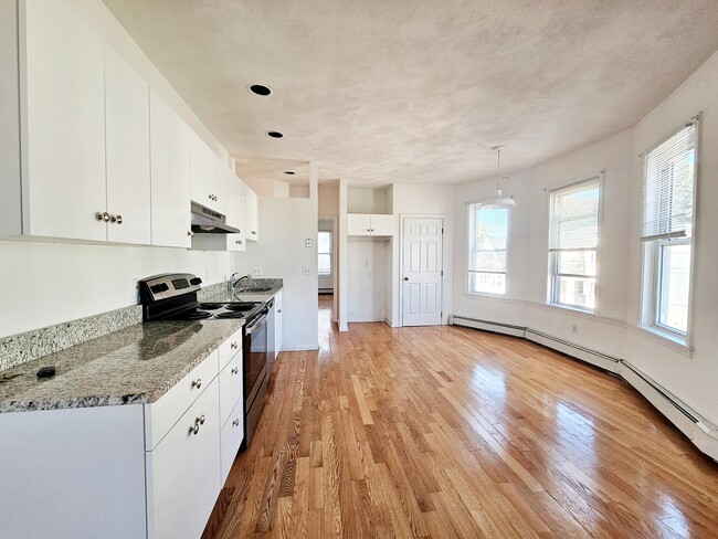 56 Mansfield St Unit 3