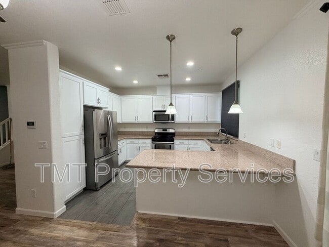 Photo - 939 Dixieanne Ave