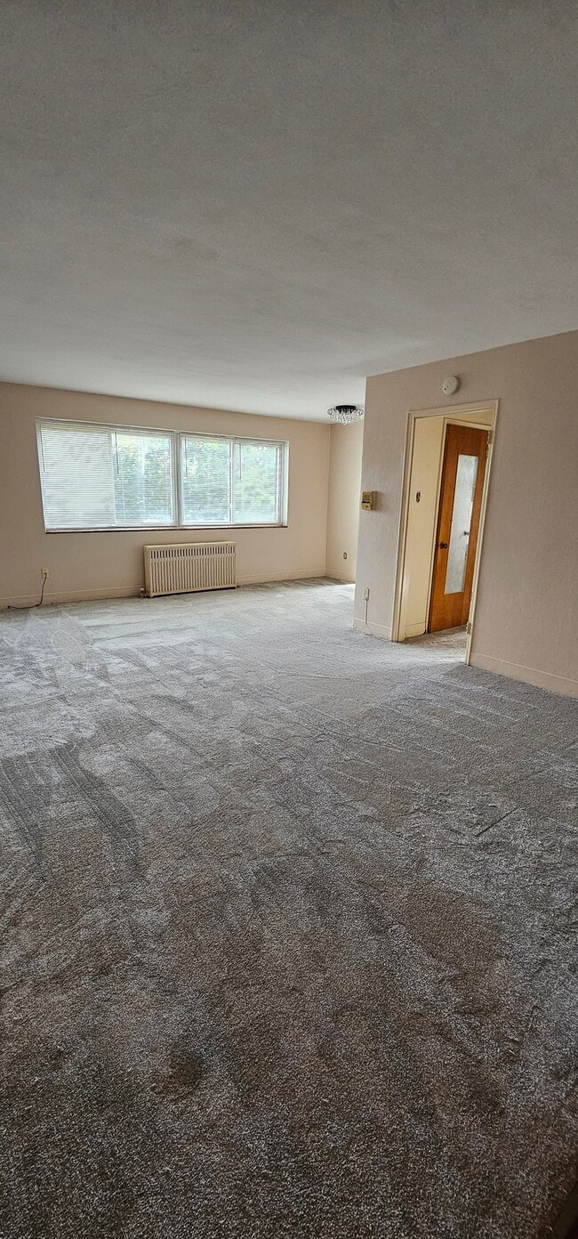 Photo - 1 Glen Elm Dr Unit 9