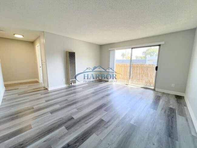 Photo - 2315 S Grand Ave Unit 12