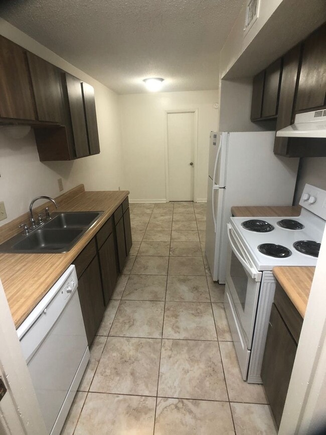 Photo - 809 Fox Run Ave Unit 2