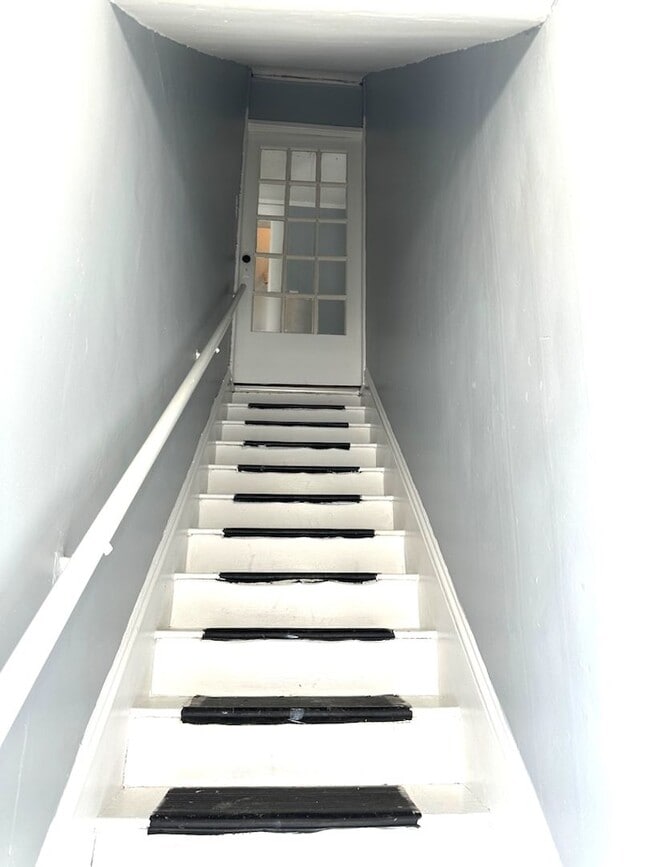 44 Glessner Ave Unit 1/2