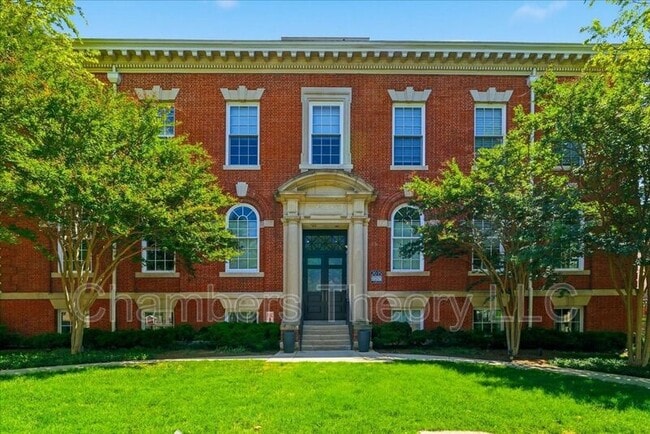 Building Photo - 2035 2nd St NW Unit #GL05