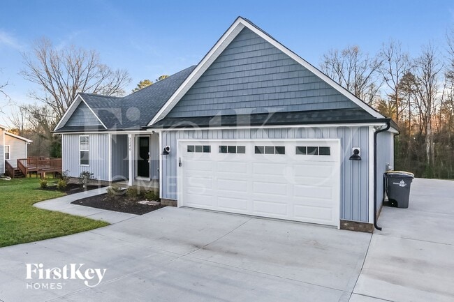 Photo - 2546 Echerd St