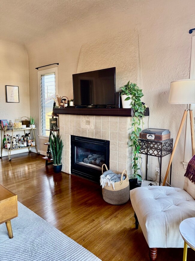 Photo - 1611 Talmadge St Unit Upstairs 3