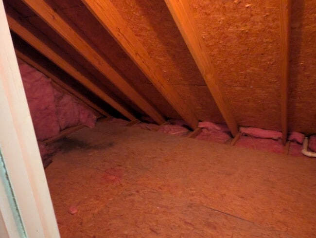 Photo - 408 S Woodburn Dr