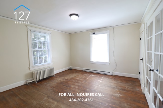 Photo - Spacious 2 Bed 1 Bath Duplex in Lynchburg Unit Upper