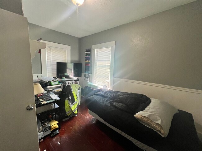 Photo - 75 Intervale St