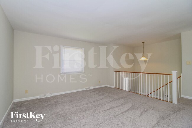 Photo - 318 Elm Dr