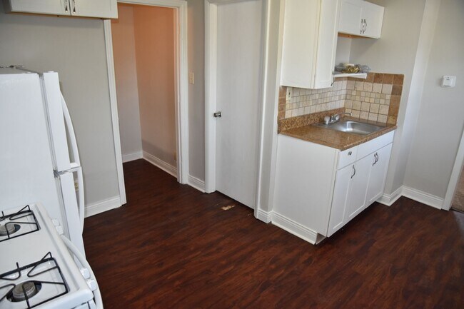 Photo - 1694 S Washington Ave Unidad 1694 S Washington Avenue B