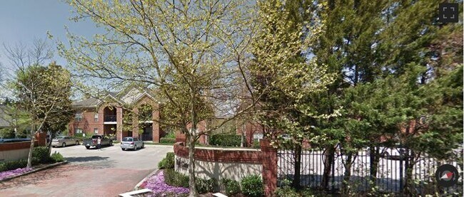 4805 Lyons View Pike Unit 304