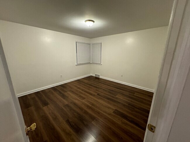 Photo - 1070 Highland Ave