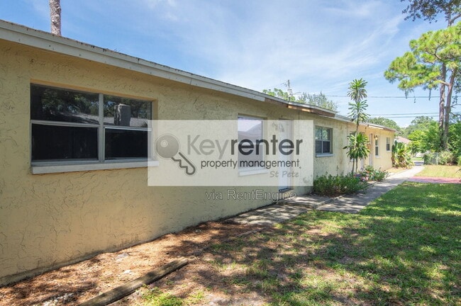 Photo - 15248 George Blvd Unidad C