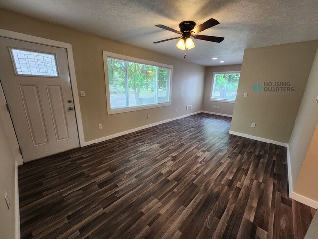 Photo - 1409 N Post St Unit 1409