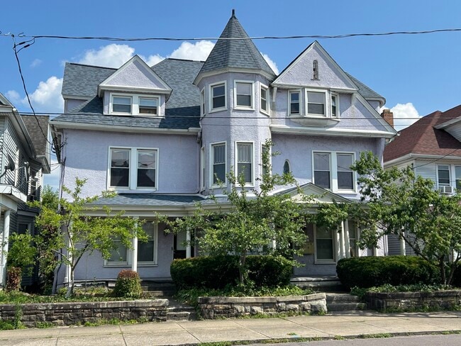 Building Photo - 225 S Main Ave Unit 1 Rental