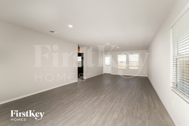 Photo - 10610 Varmus Dr
