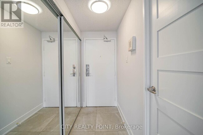 Photo - 33 Isabella St Unité 1409