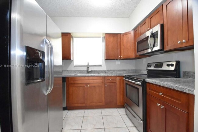 Photo - 330 NW 196th St House