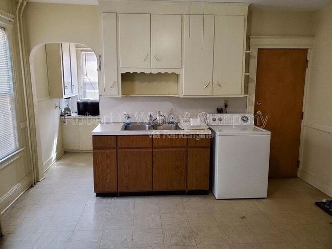 Photo - 137 Liberty St Unit 1