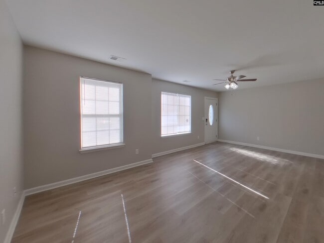 Photo - 262 Stonewood Dr