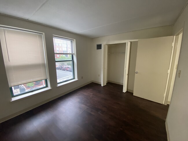 Photo - 100 Peterborough St Unidad 3B Rental