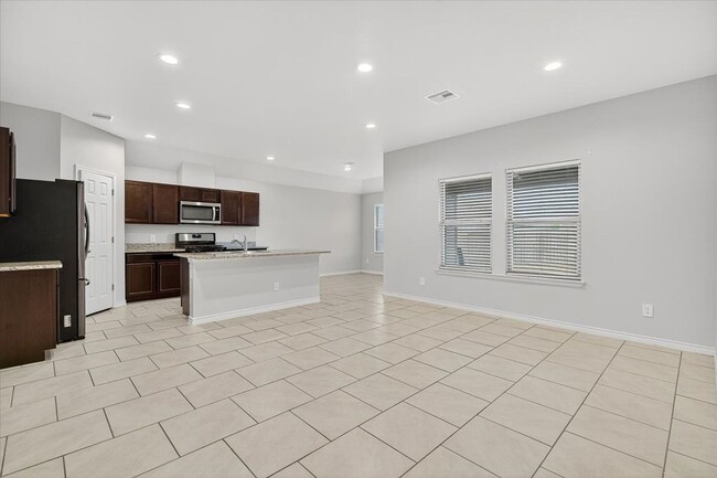 Photo - 3909 Shiva Dr