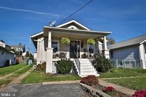 Photo - 586 Summit St