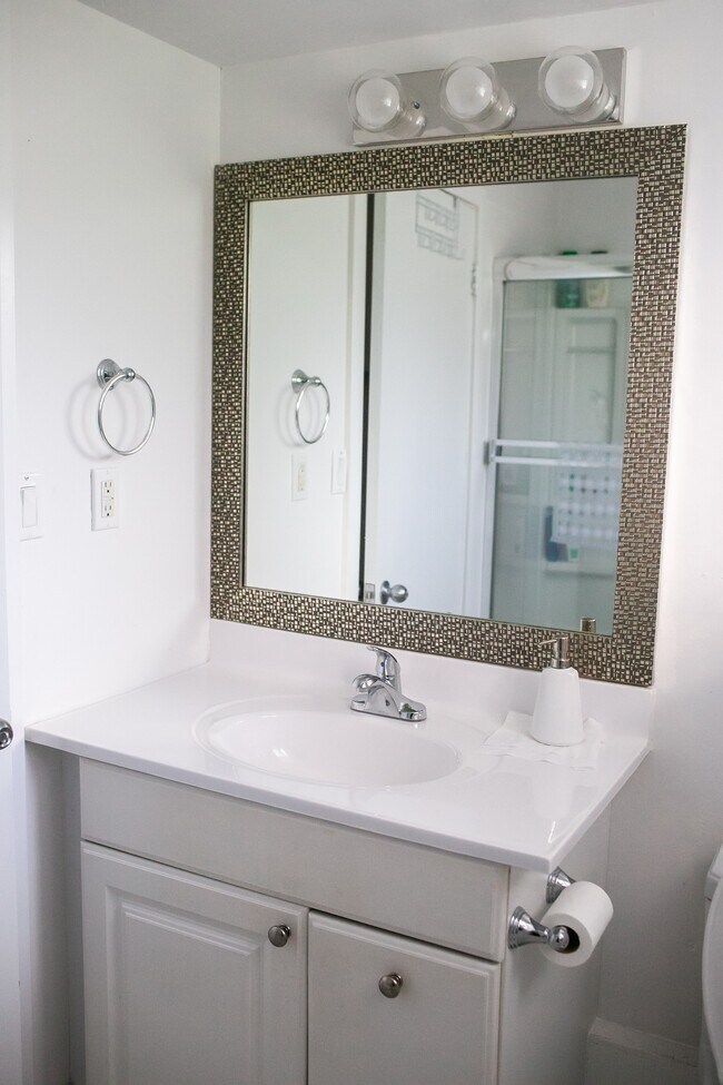 Photo - 33188 Brundige Ave Unit BSMT33186