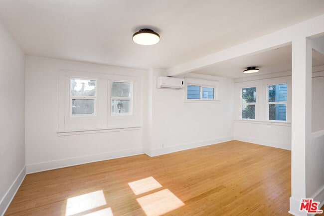 Photo - 126 Franklin Ct Unit 1/2