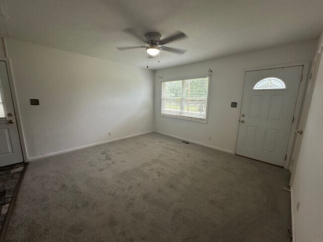 Photo - 270 Woodard Ave