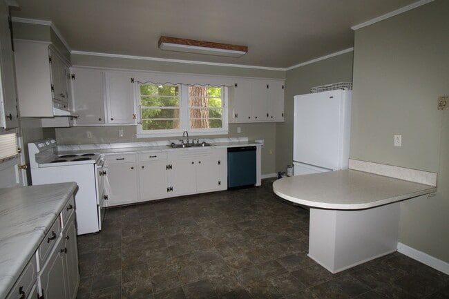 Photo - Conveniently Located Duplex