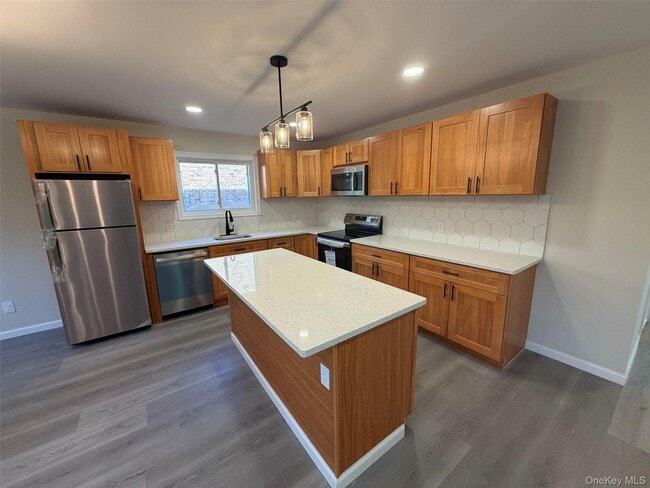 Photo - 14 Cornwall Ln