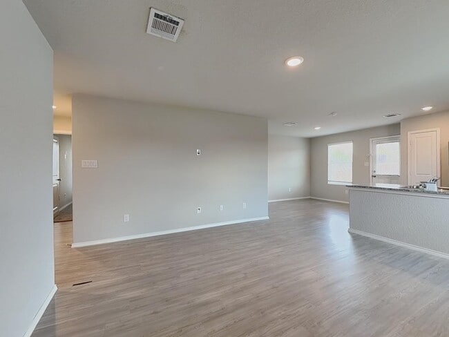 Photo - 3342 Kornberg Dr