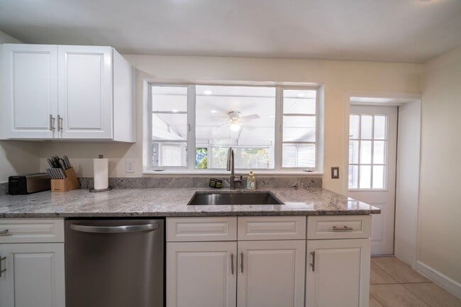Photo - 4464 E Riverside Dr