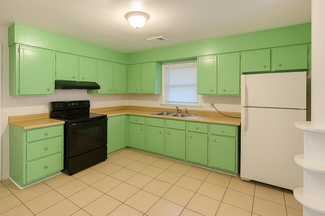 Photo - 230 Suzanne Dr