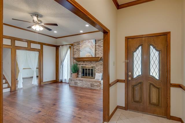 Photo - 704 Shady Ln