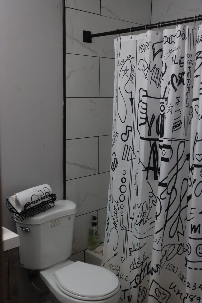 Photo - 8546 Glendevon Ct