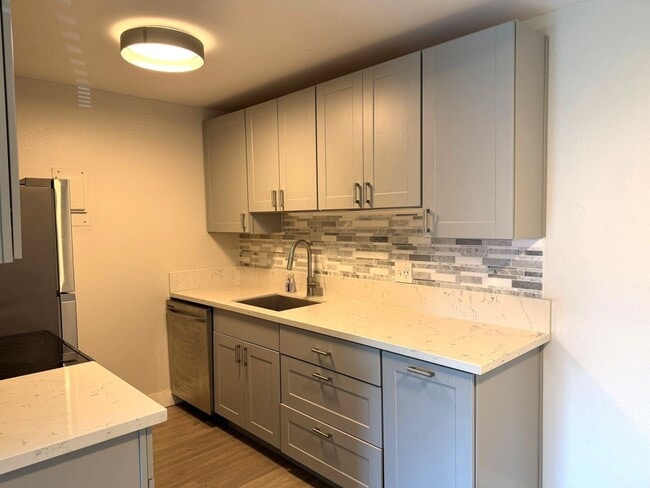 Photo - 3250 O'Neal Cir Unit B25