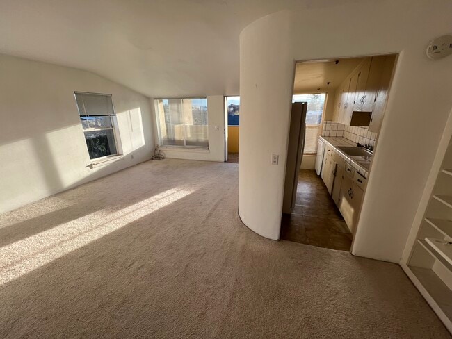 A8 living room and kitchen - 411 California Ave Rental