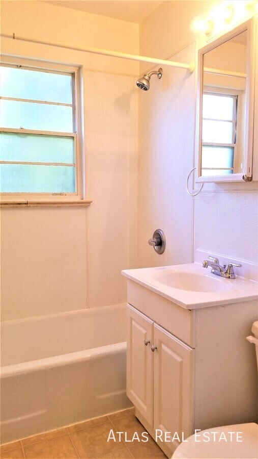 Photo - 3781 Wolff St