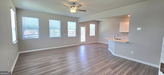 Photo - 89 Sepia Oak Dr