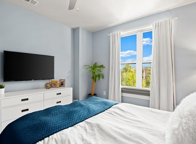 Photo - 2800 Treble-5ID130.2 Unit 5ID130.2