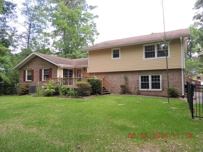 Photo - 102 Epworth Dr