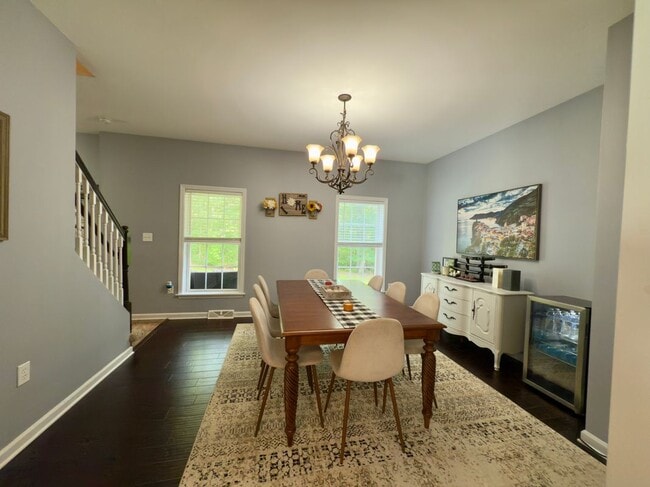 Photo - 864 Ridgemont Dr